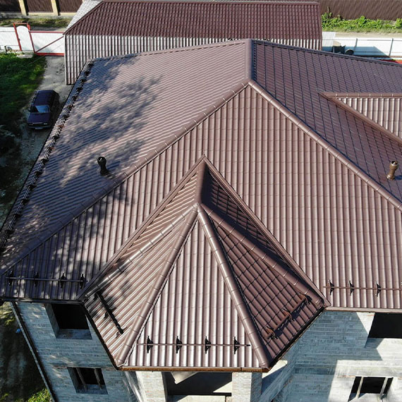 Монтаж сложной крыши и кровли в Малоярославце и Калужской области